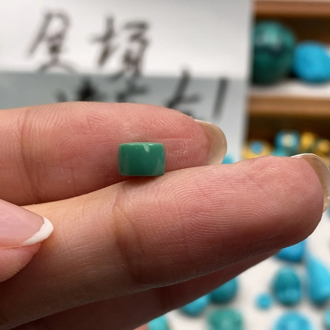 未镶嵌绿松石颈饰