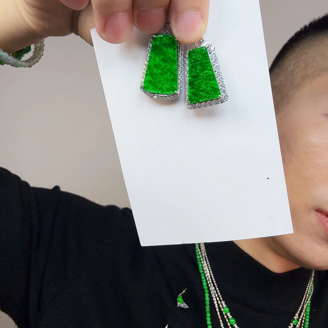 翡翠未镶嵌颈饰多样性发货只发一件