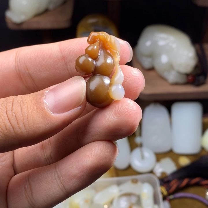 和田玉未镶嵌挂件