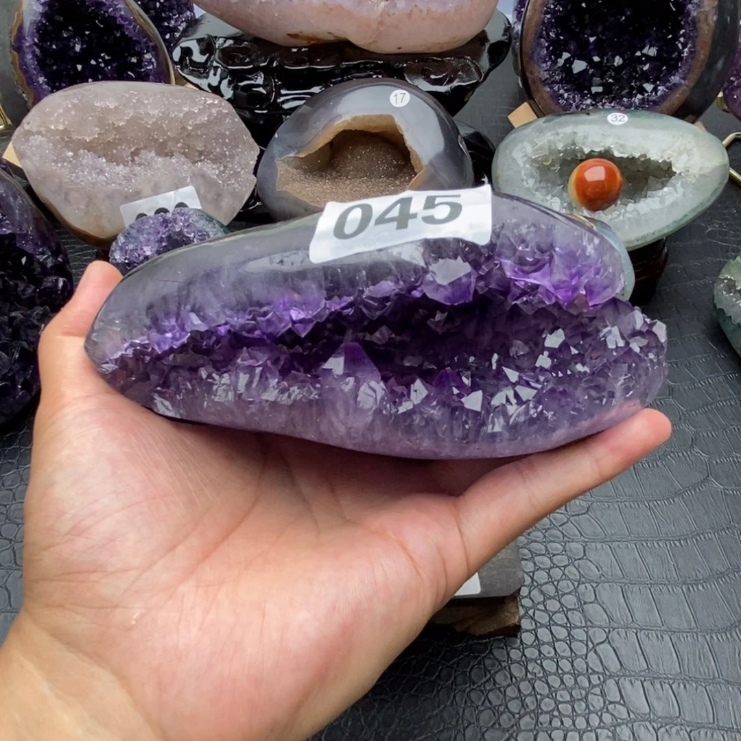 紫晶未镶嵌大型摆件（非配饰）