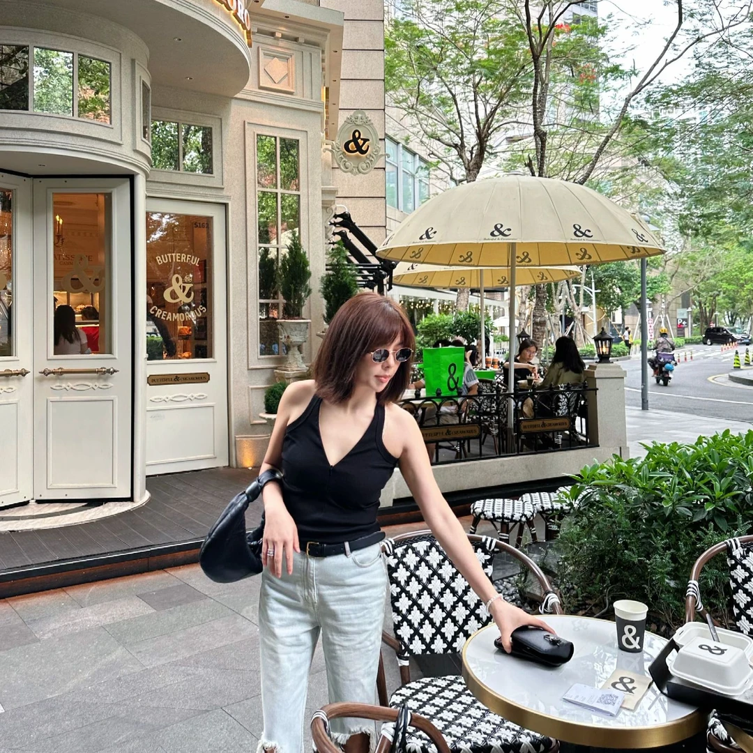 【深圳TY女装】25款时尚V领拉链背心吊带百搭洋气修身