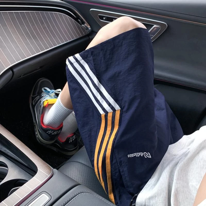 藏青色冰丝短裤男夏季薄款拼接撞色三条杠裤子速干运动休闲五分裤