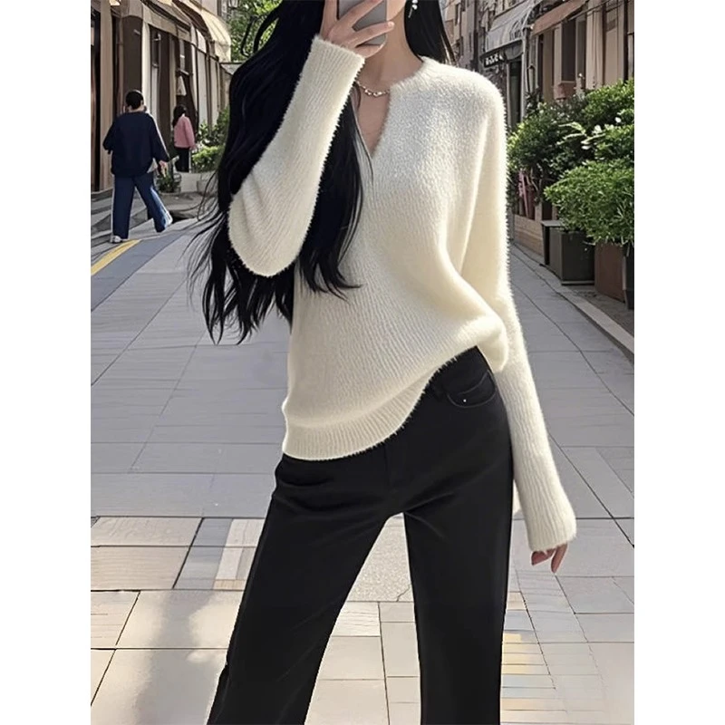 韩版宽松慵懒v领白色长袖针织衫女秋冬内搭软糯毛衣显瘦气质上衣