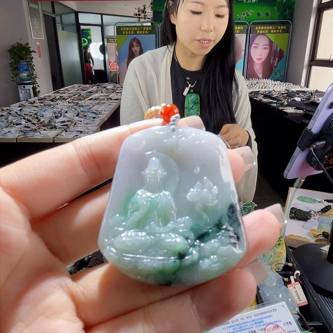 颈饰未镶嵌翡翠一