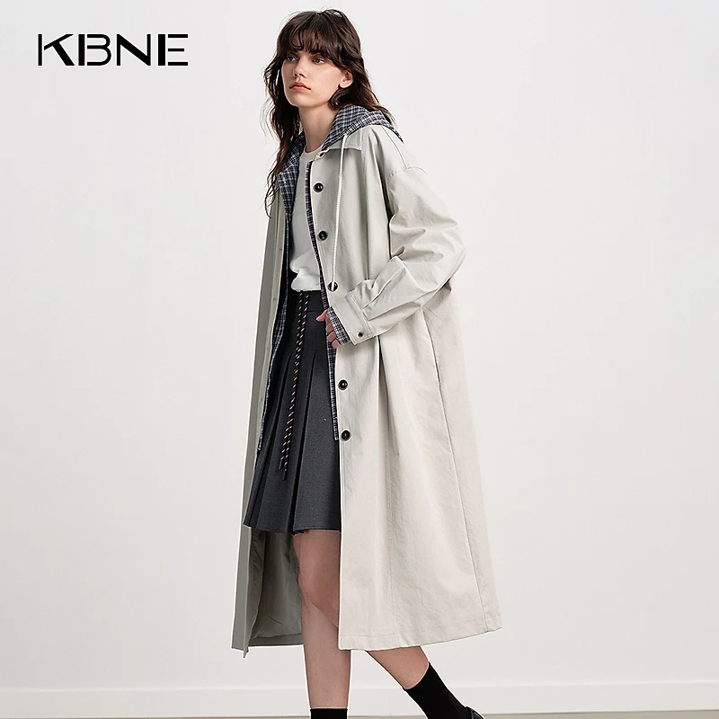 KBNE风衣外套女2025新款爆款洋气秋季巴恩风撞色连帽中长款风衣