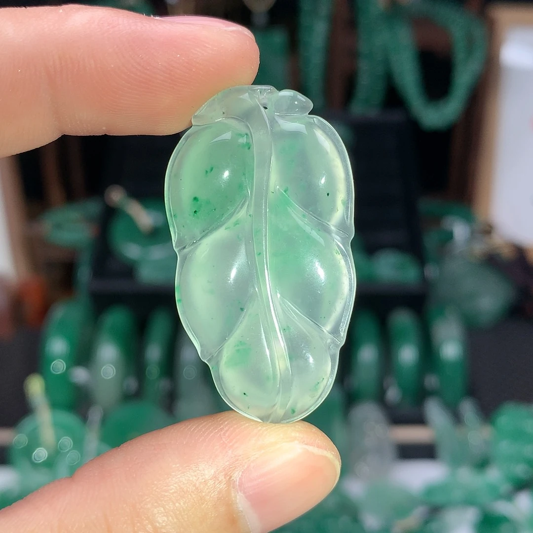石英质玉吊坠(不含链)未镶嵌冰叶子