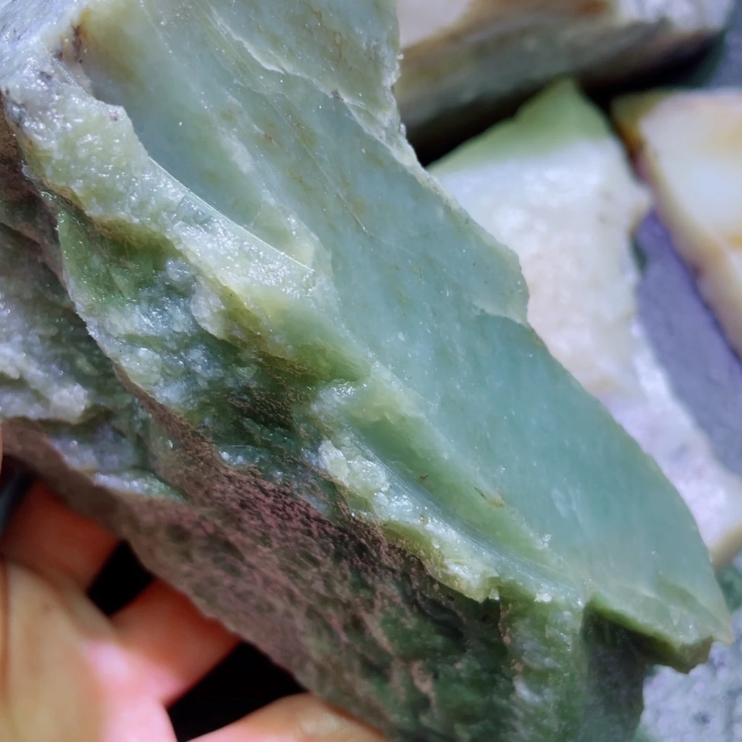 和田玉未镶嵌珠宝半成品