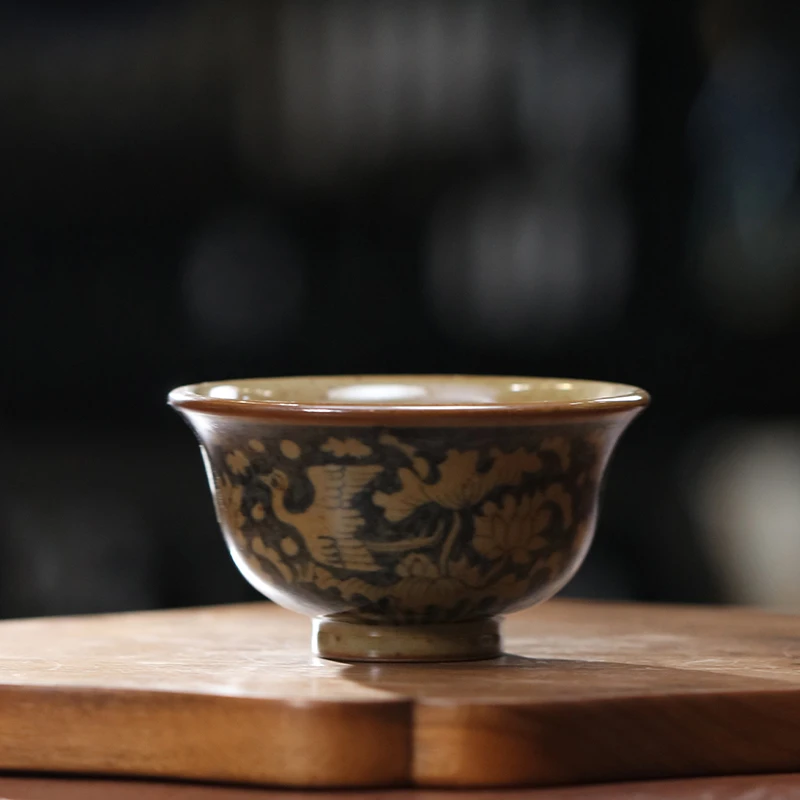 问鼎留青汝瓷椒唐压手杯(一鹭莲科)