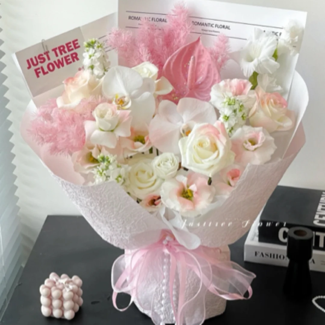 【可爱女人】粉色混搭情人节花束白玫瑰洋桔梗蝴蝶兰混搭