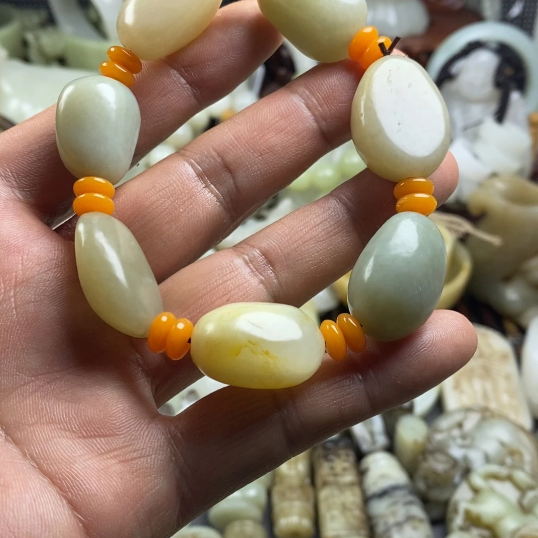 和田玉（糖玉）未镶嵌颈饰