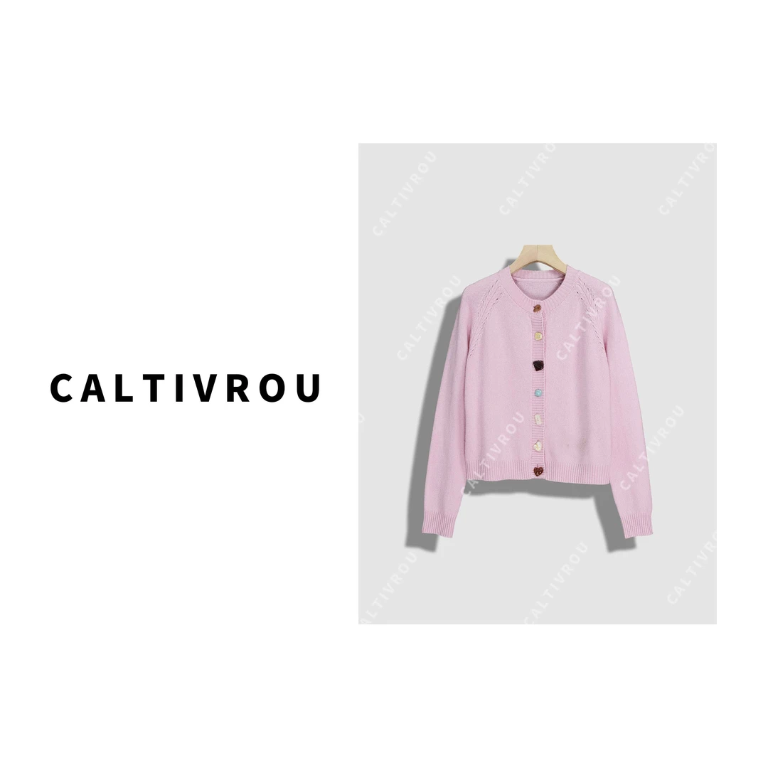 Caltivrou时尚百搭圆领异形扣气质针织衫-Y18936