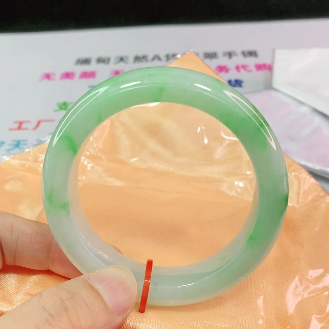 翡翠手镯未镶嵌X*尔54.2圈口正圈