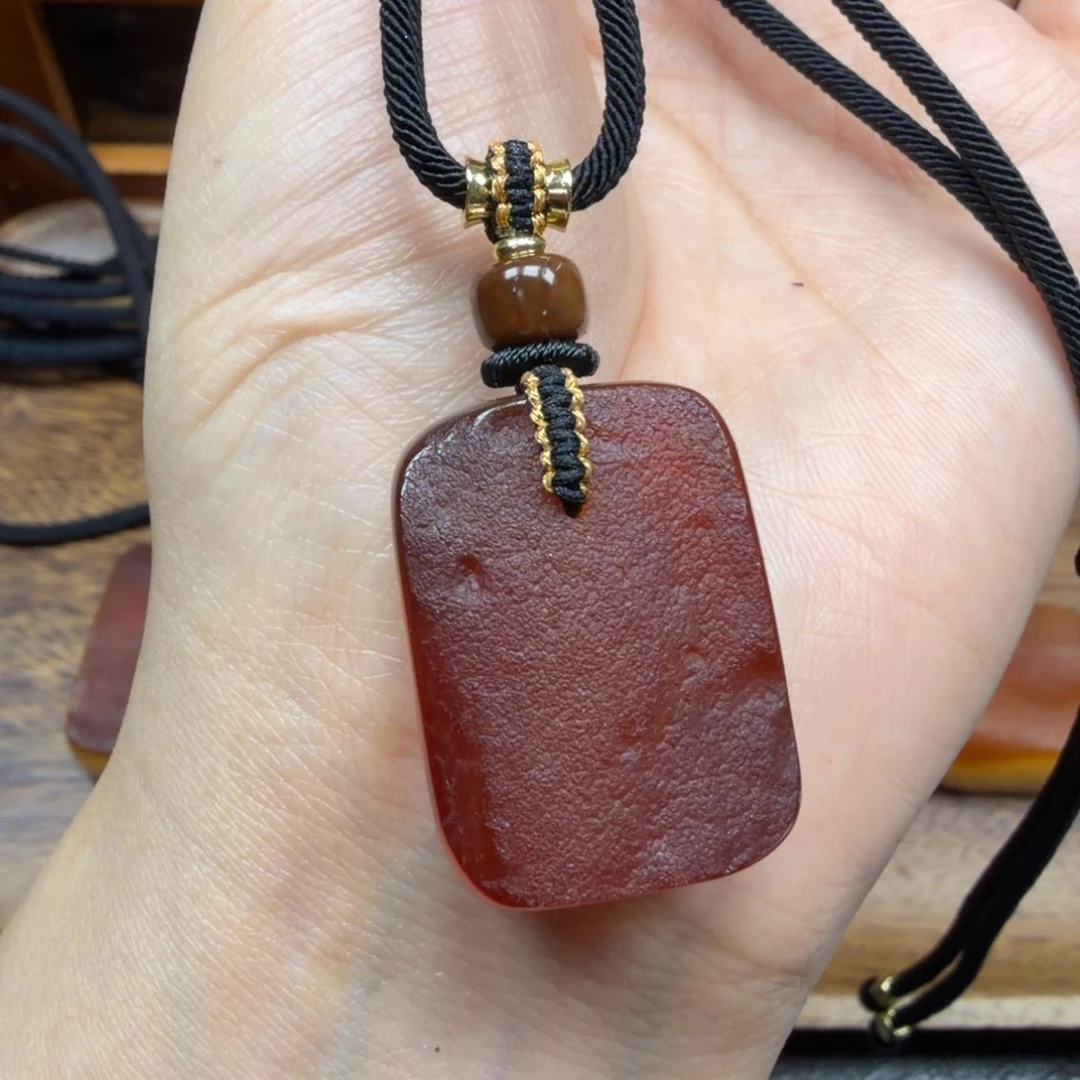 琥珀未镶嵌吊坠(赠链)