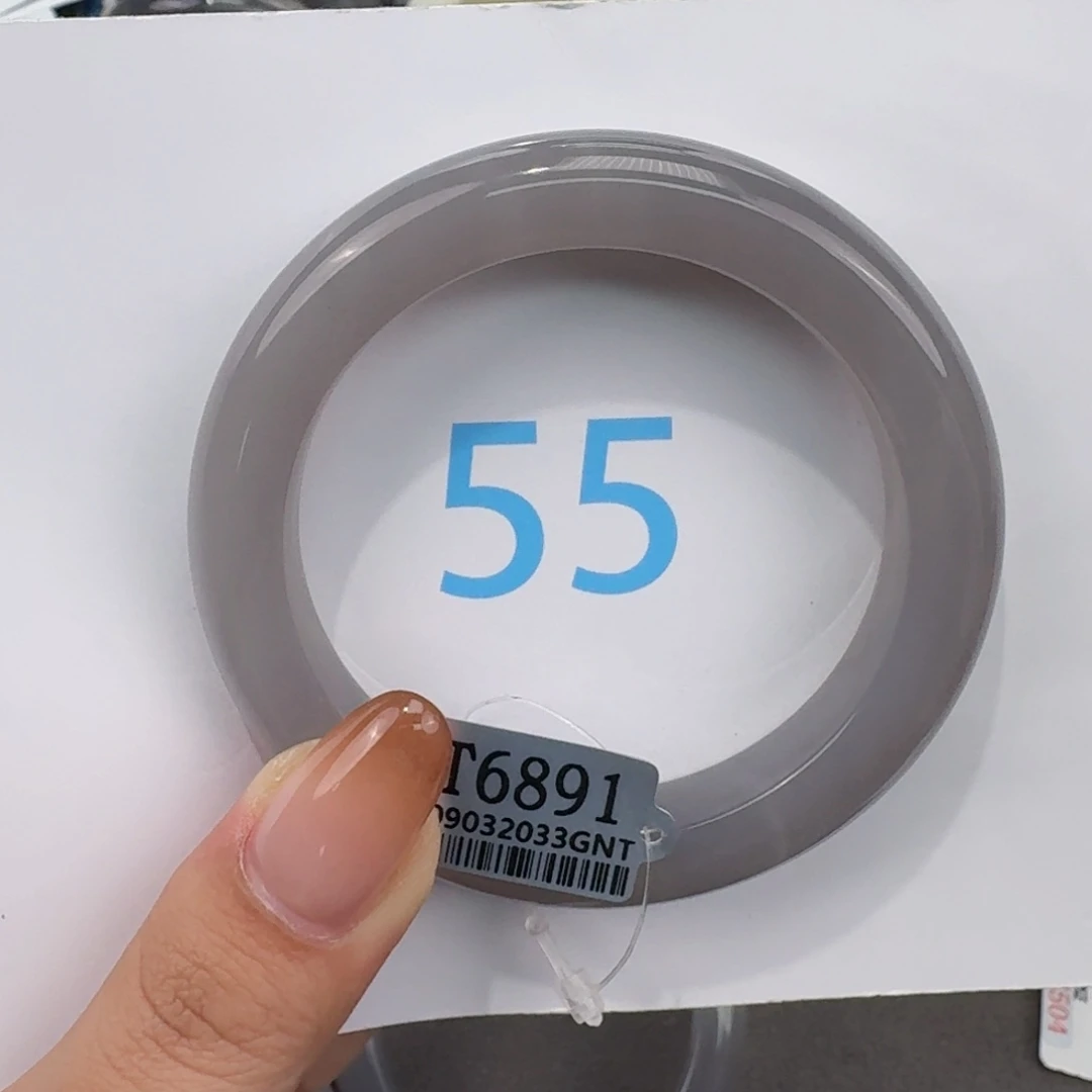 c***a和田玉未镶嵌手镯