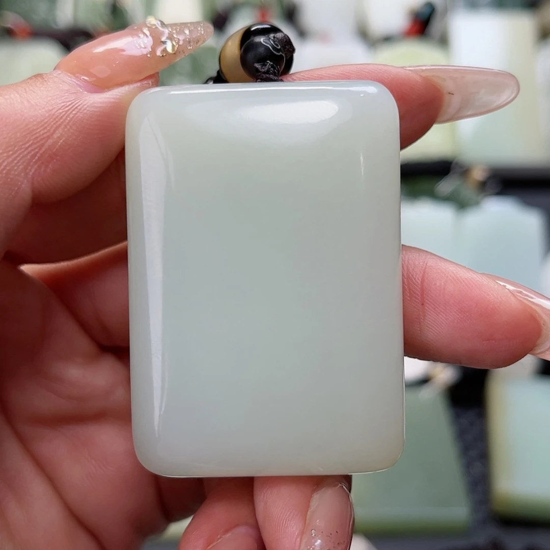 【闪购商品】颈饰未镶嵌和田玉超**我