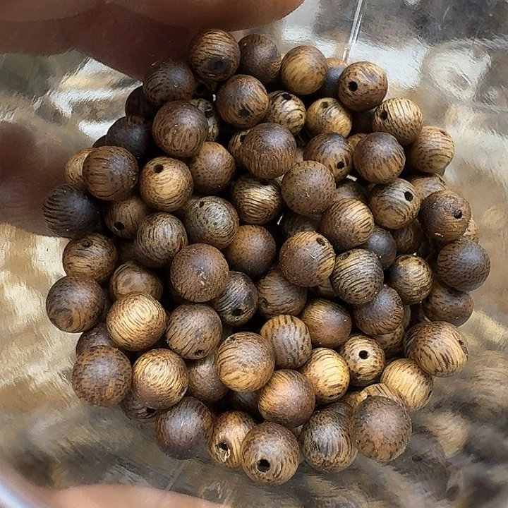 沉香碎屑沉香奇楠卡6散珠8颗