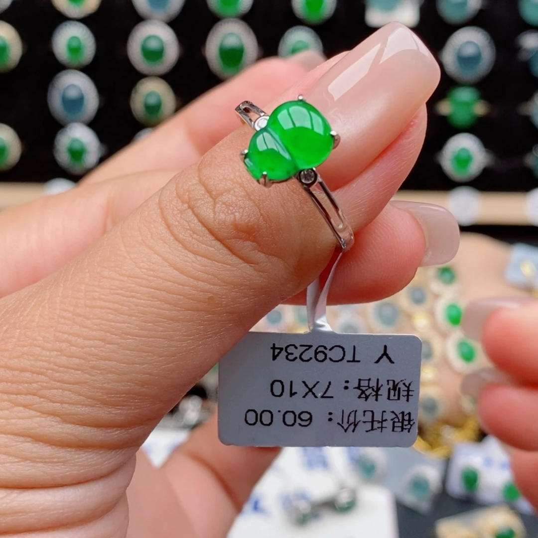 银S925镶嵌戒指翡翠テ****?