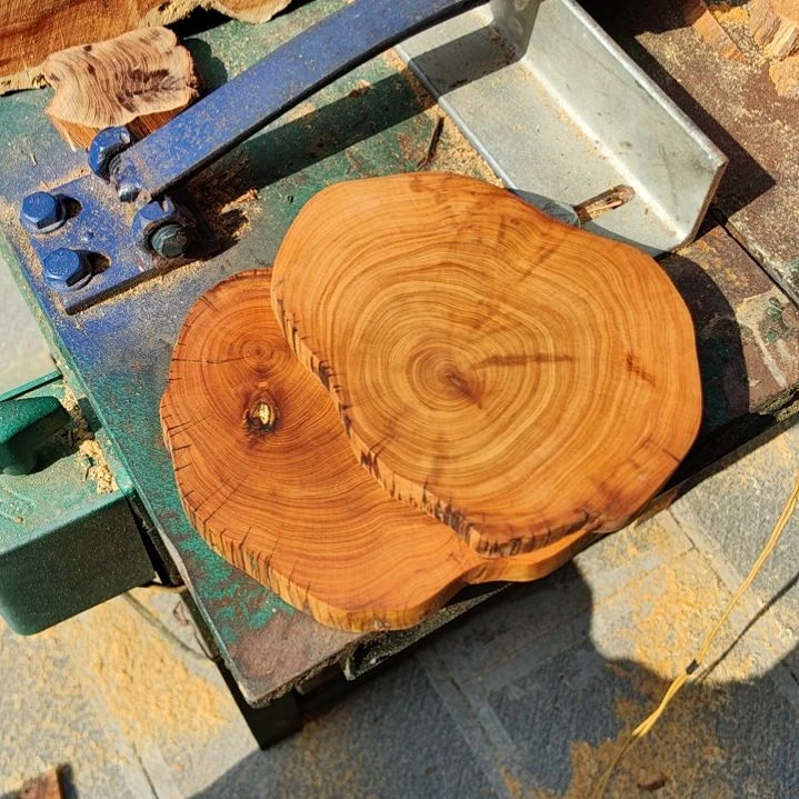 小**许两个板太行崖柏手工艺品