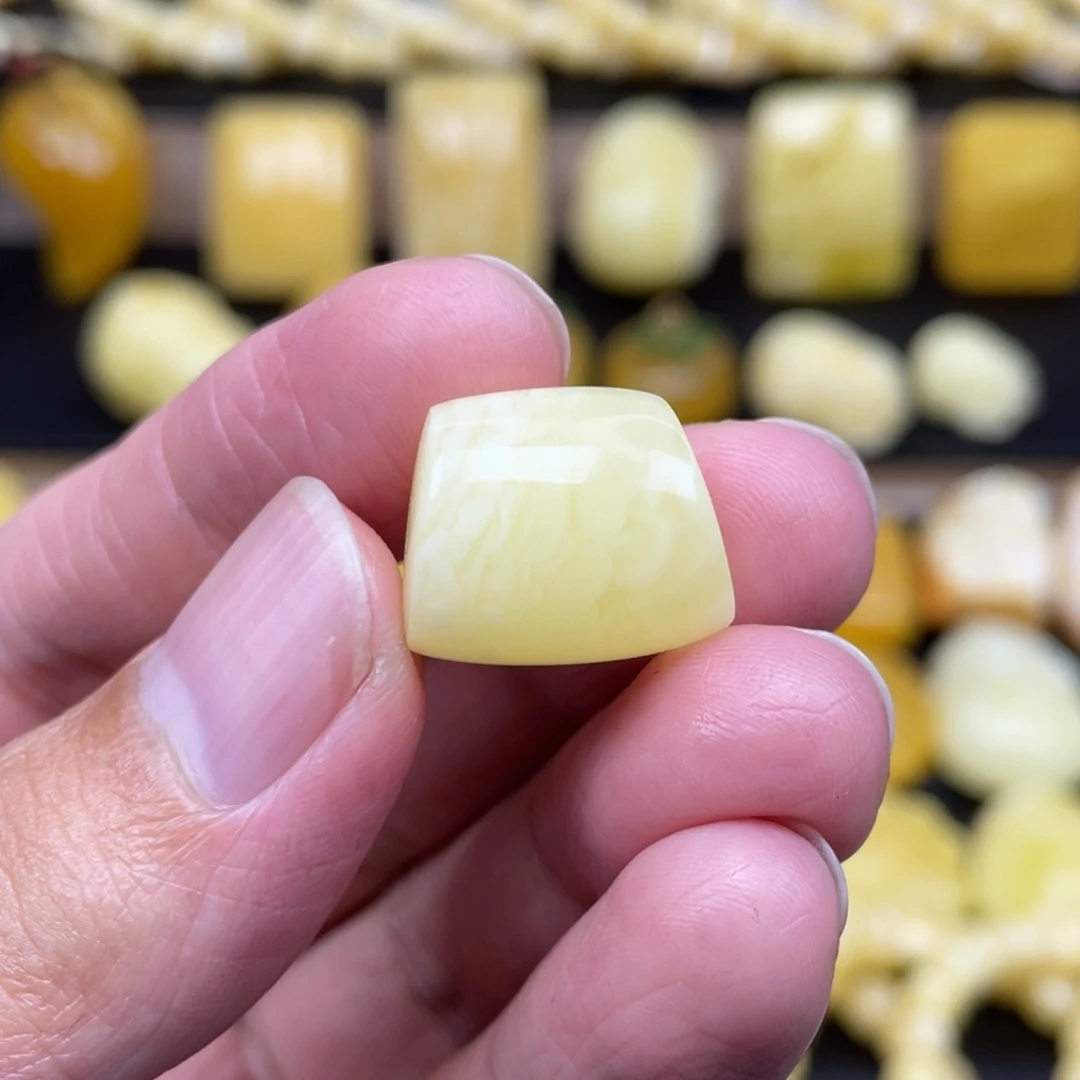 琥珀未镶嵌裸石琥珀蜜蜡