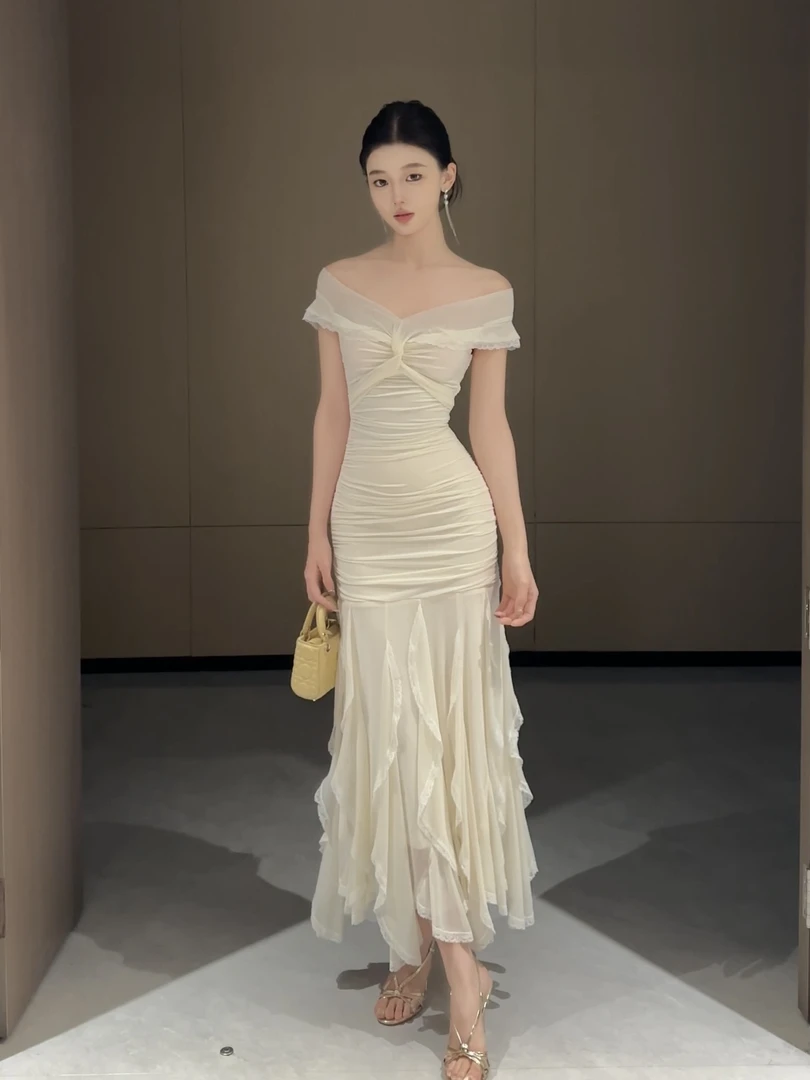 现货【春日部】法式露肩不规则花边连衣裙0903