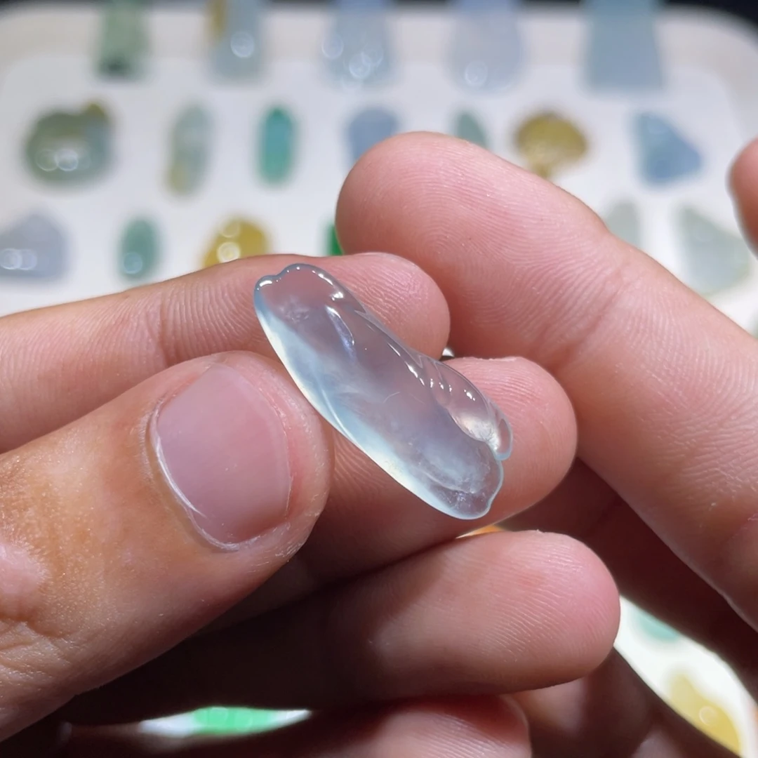 颈饰未镶嵌翡翠随形