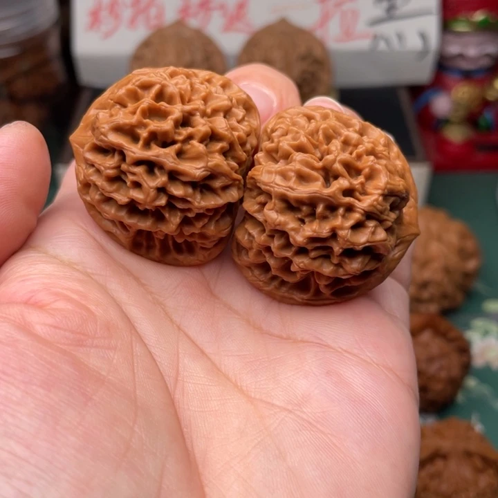 【闪购商品】把件文玩核桃36秦闷