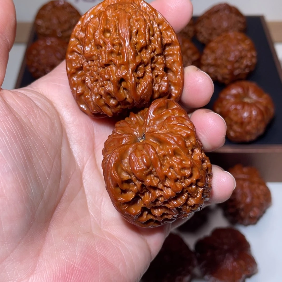 大***拿文玩核桃吊坠南疆