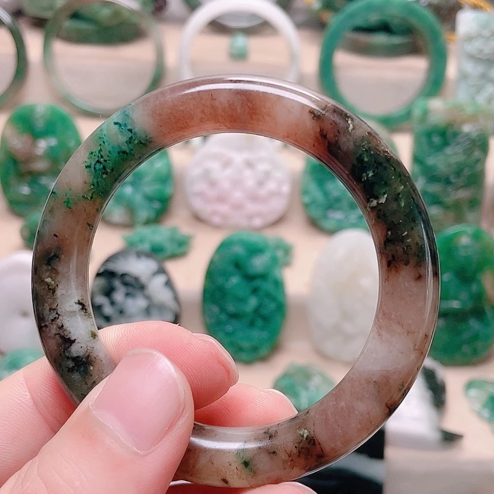 独山玉未镶嵌手镯