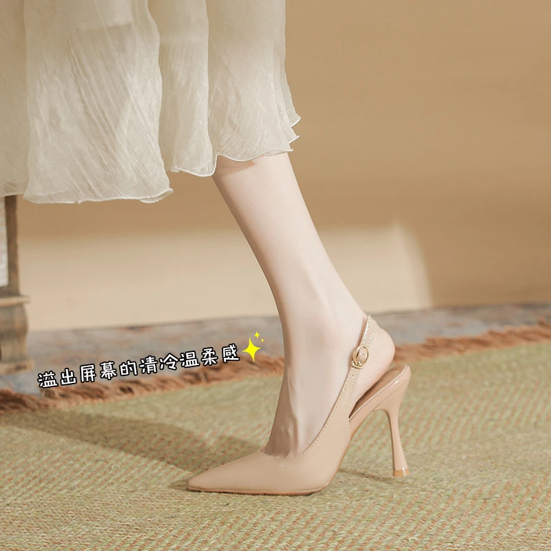 M大码尖头韩版漆皮高跟鞋女性感百搭空大码加肥41 43凉