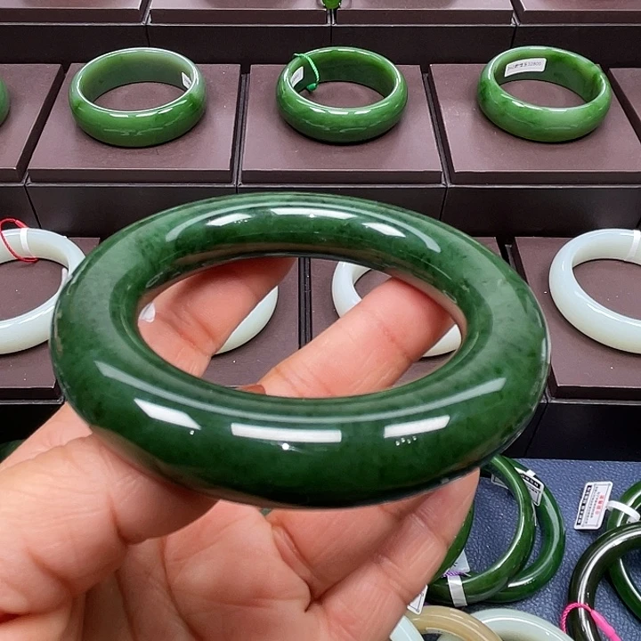 和田玉未镶嵌手镯5657