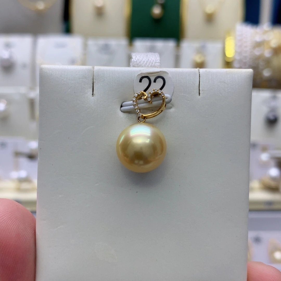 18K金镶嵌吊坠(不含链)海水珍珠