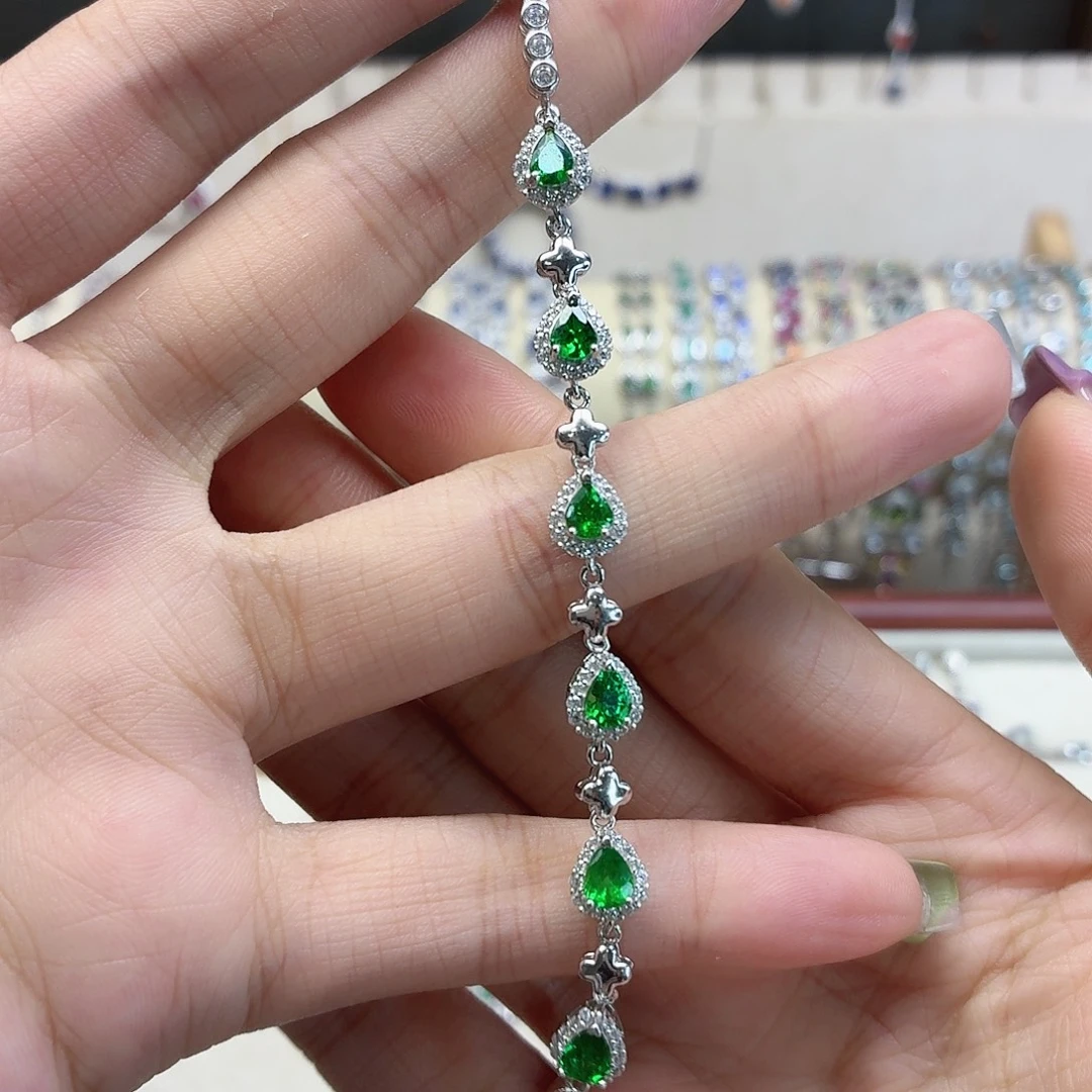 S***巧手链银S925镶嵌石榴石（沙弗莱）