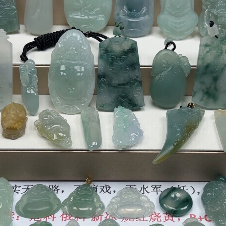 翡翠颈饰未镶嵌新***L观音首