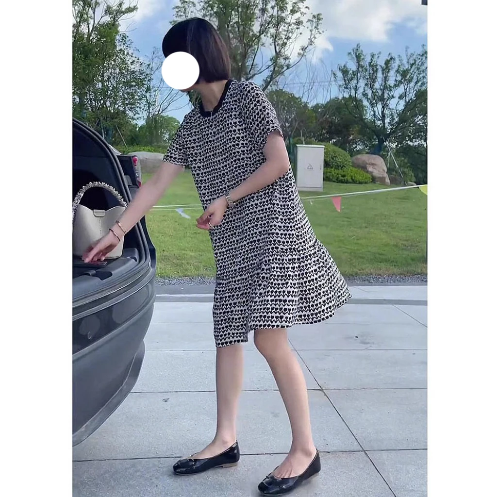 法式御姐轻熟风连衣裙女2025夏季新款高级感冷淡风别致显瘦裙子潮