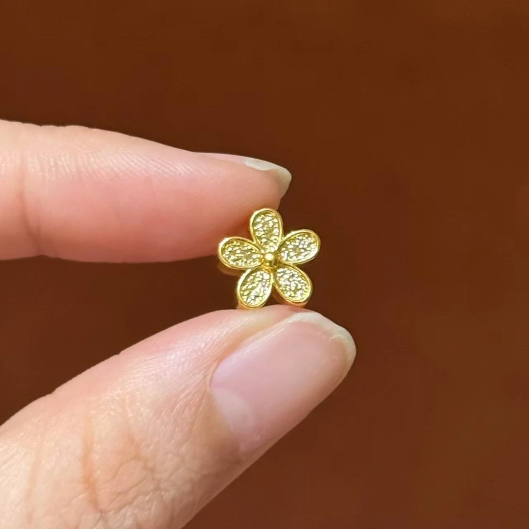 贝贝黄金 足金999 闪亮小雏菊 素金 中穿 5D工艺 2733