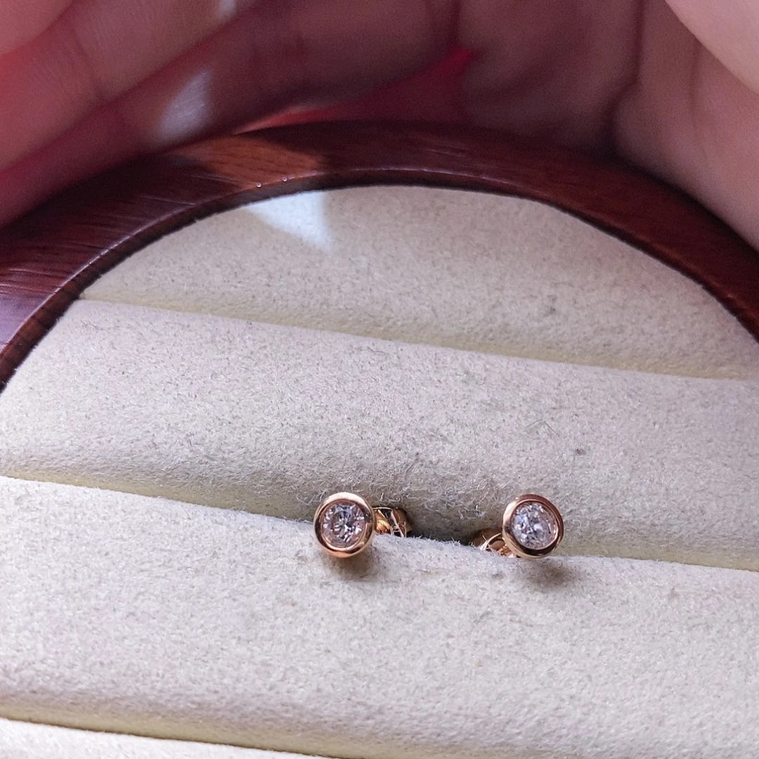 钻石耳饰18K金镶嵌30分钻石耳钉k玫