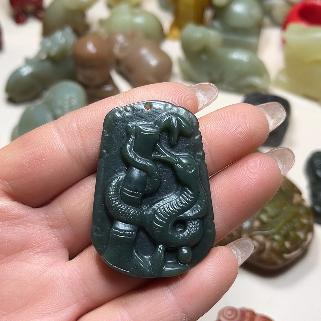 白玉菩提吊坠白玉菩提吊坠