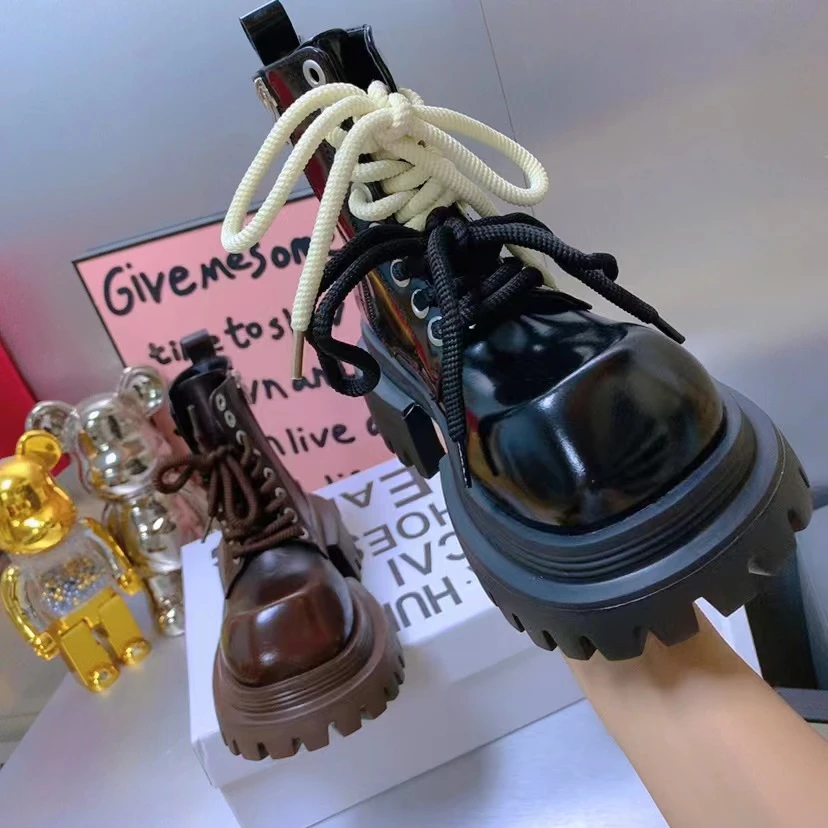 爱棠2025秋冬二棉新款厚底女士马丁靴8872-17