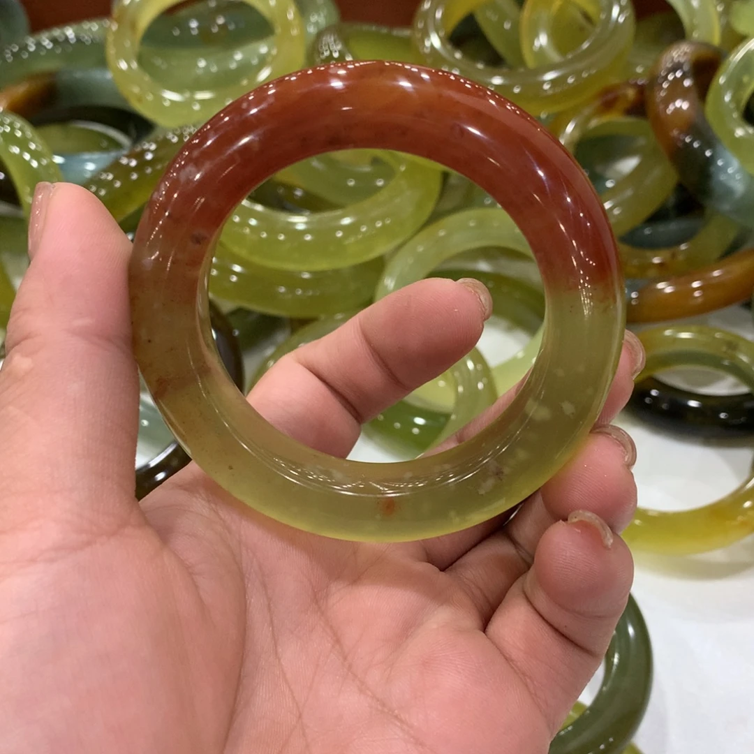锅***匪未镶嵌蛇纹石玉手镯