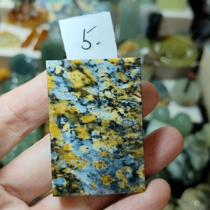 岫玉未镶嵌挂坠款式