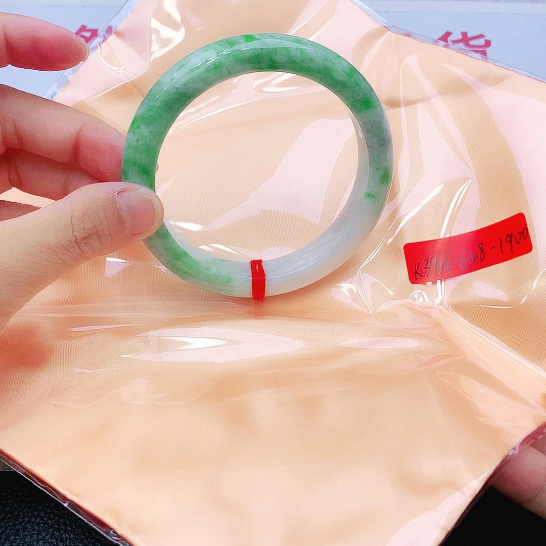 翡翠未镶嵌手镯我