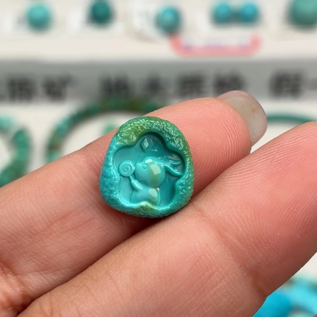 绿松石未镶嵌珠宝奇石