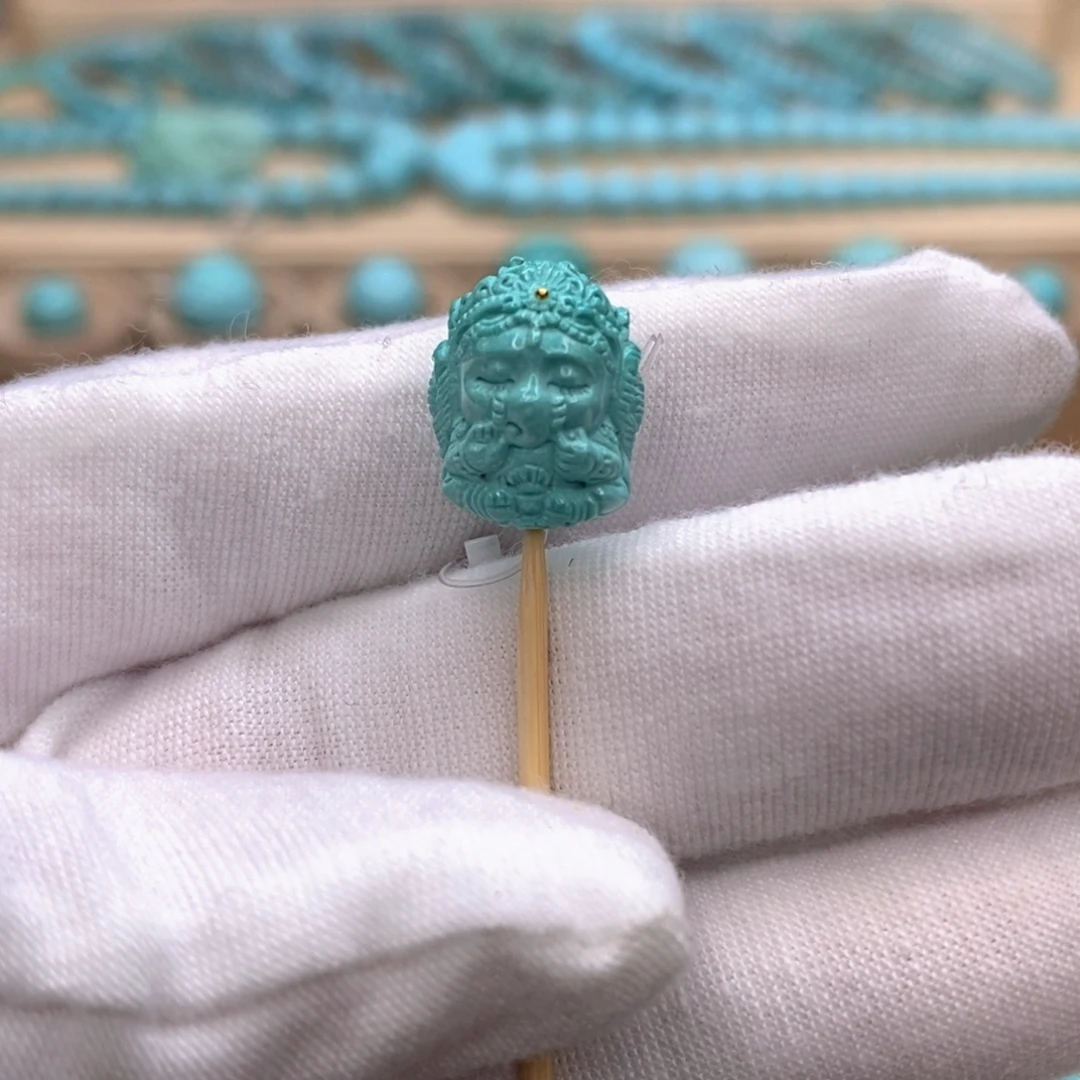 绿松石未镶嵌珠宝奇石