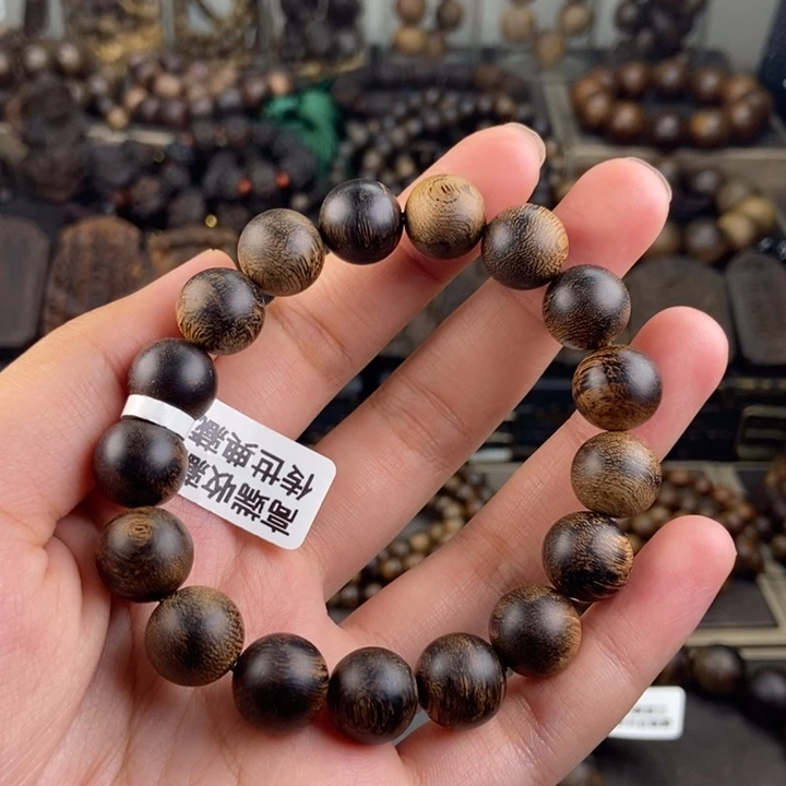 沉香手串爱****呀越南芽庄白留疤虎斑