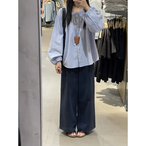 法式独特竖条纹衬衫女秋季穿搭2025年新款早秋高级感上衣裤子套装