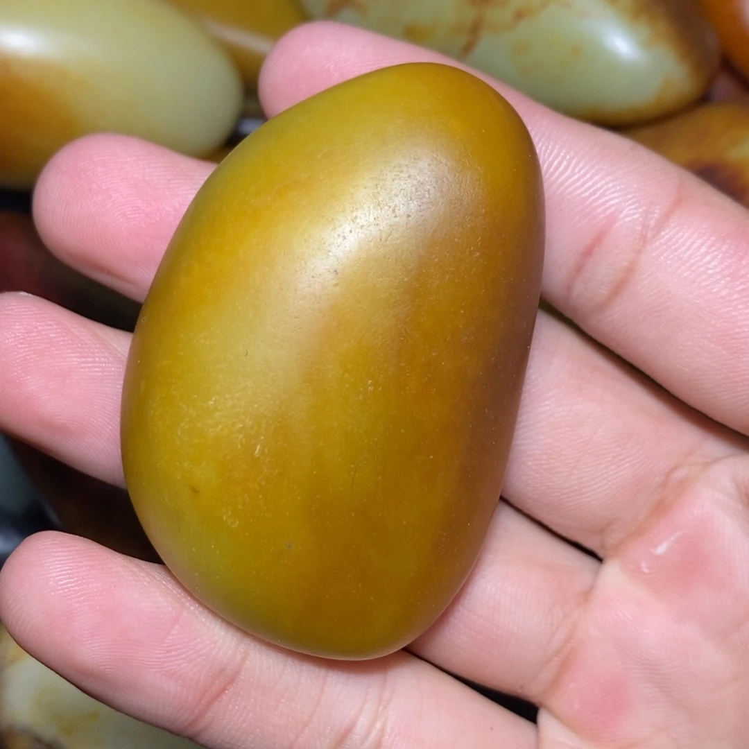 和田玉未镶嵌珠宝奇石