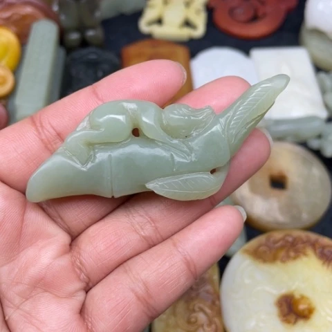 和田玉颈饰未镶嵌45