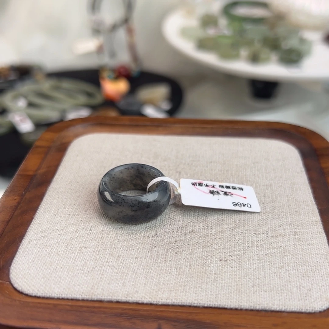 和田玉未镶嵌戒指w48青花轮胎16.1不退换