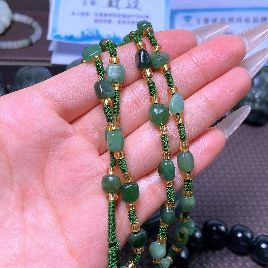颈饰未镶嵌和田玉