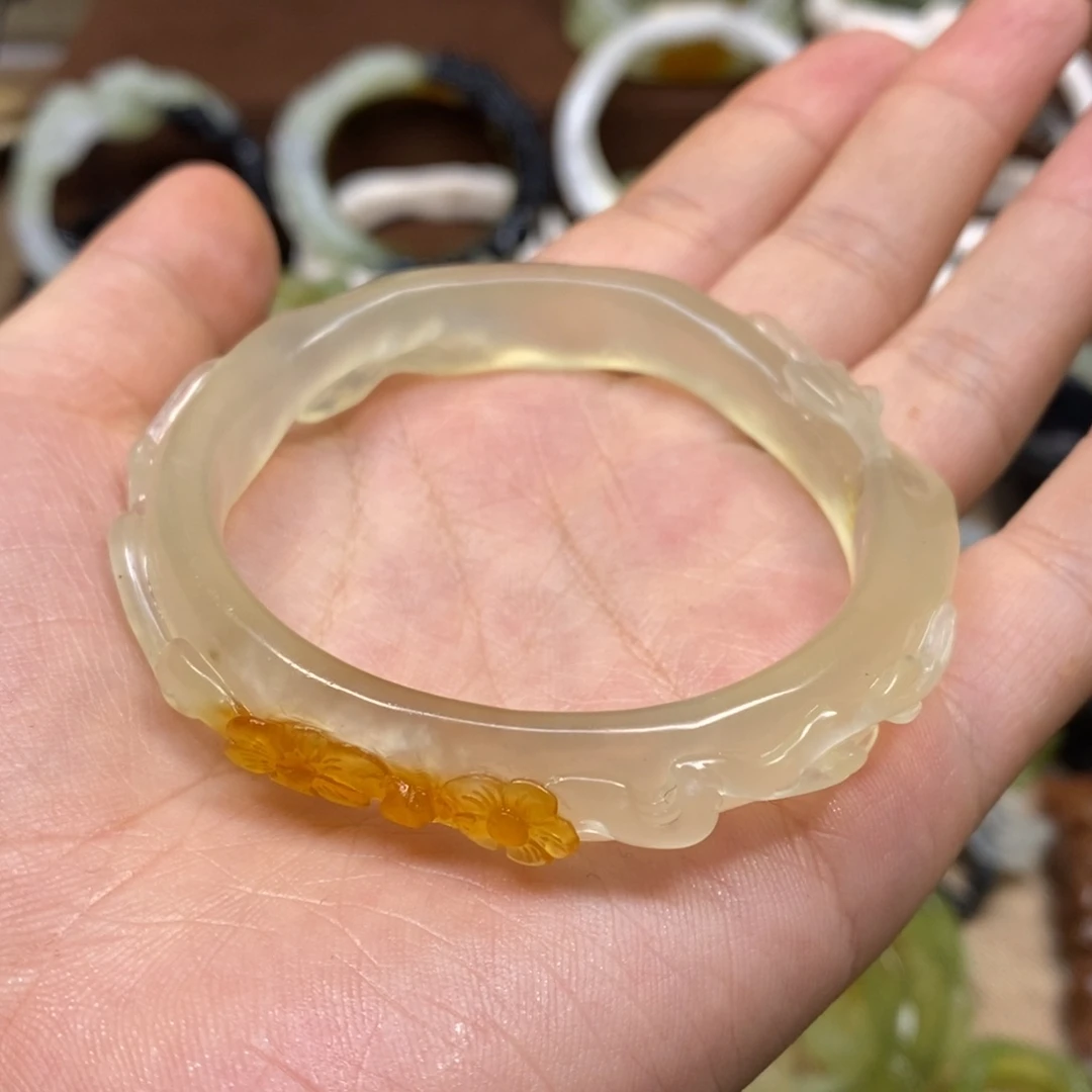 蛇纹石玉手镯未镶嵌互****回